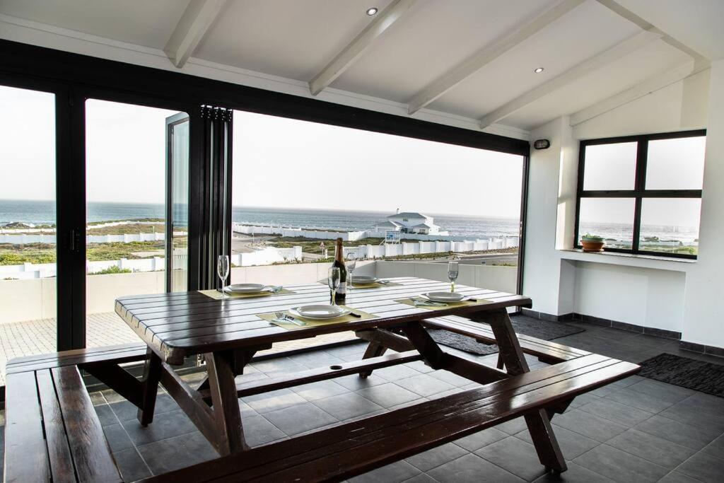 Pearl Haven, Coastal Comfort Just Steps From The Shore! Villa Yzerfontein Eksteriør bilde