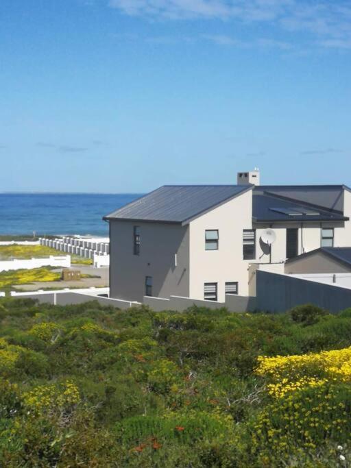 Pearl Haven, Coastal Comfort Just Steps From The Shore! Villa Yzerfontein Eksteriør bilde